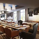 Renaissance Paris Hippodrome De St. Cloud