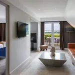 Hotel Renaissance Paris Hippodrome De St. Cloud 4*