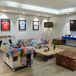 巴黎竞技场圣克劳德万丽酒店 酒店