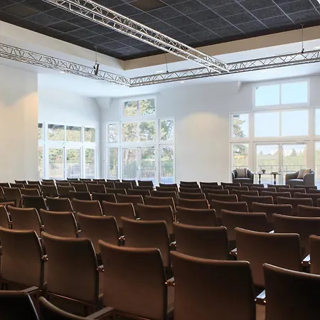 Renaissance Paris Hippodrome De St. Cloud Hotel 4*