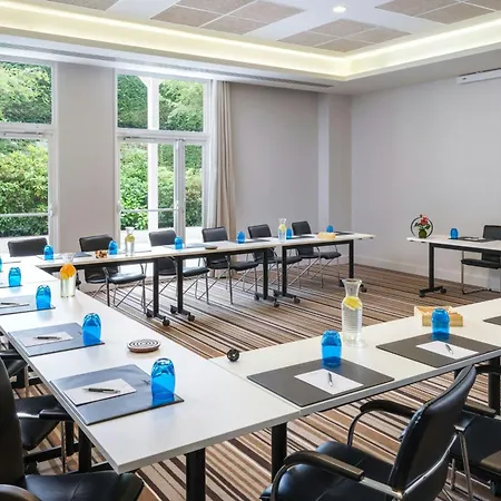 Renaissance Paris Hippodrome De St. Cloud Hotel 4*