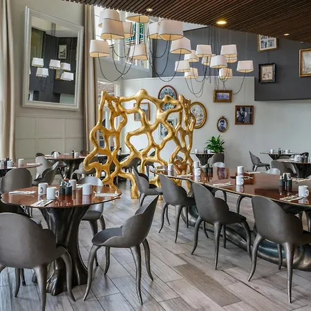 Renaissance Paris Hippodrome De St. Cloud Hotel 4*