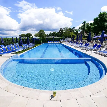 Renaissance Paris Hippodrome De St. Cloud רואי-מלמזון