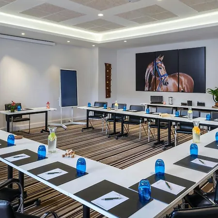 Renaissance Paris Hippodrome De St. Cloud 4* רואי-מלמזון