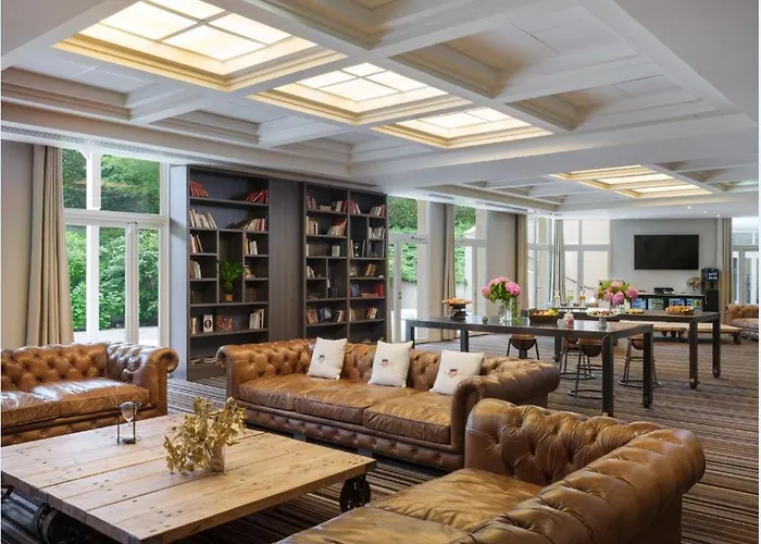 Renaissance Paris Hippodrome De St. Cloud Hotel