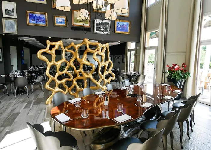 Renaissance Paris Hippodrome De St. Cloud Hotel 4*