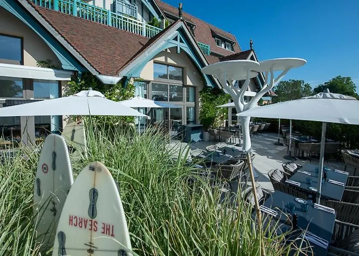 Hotel Renaissance Paris Hippodrome De St. Cloud 4*