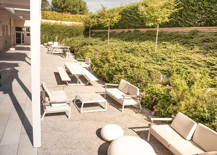 Hotel Renaissance Paris Hippodrome De St. Cloud 4*