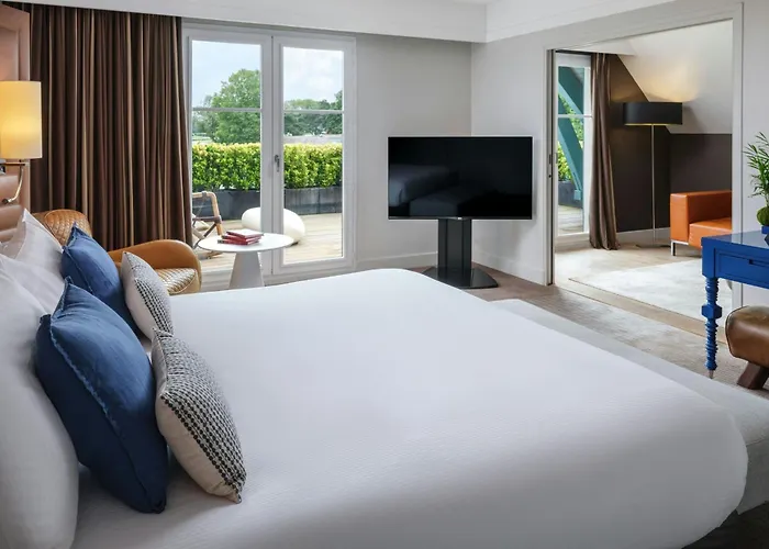 Renaissance Paris Hippodrome De St. Cloud 4*