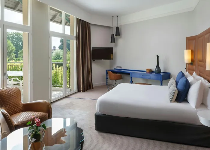 Renaissance Paris Hippodrome De St. Cloud Rueil-Malmaison