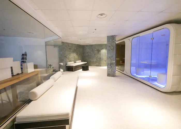 Renaissance Paris Hippodrome De St. Cloud Hotel 4*