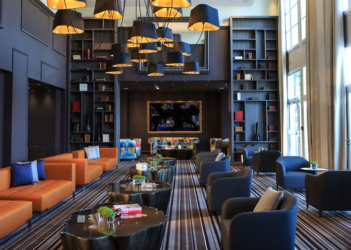 Renaissance Paris Hippodrome De St. Cloud 4*