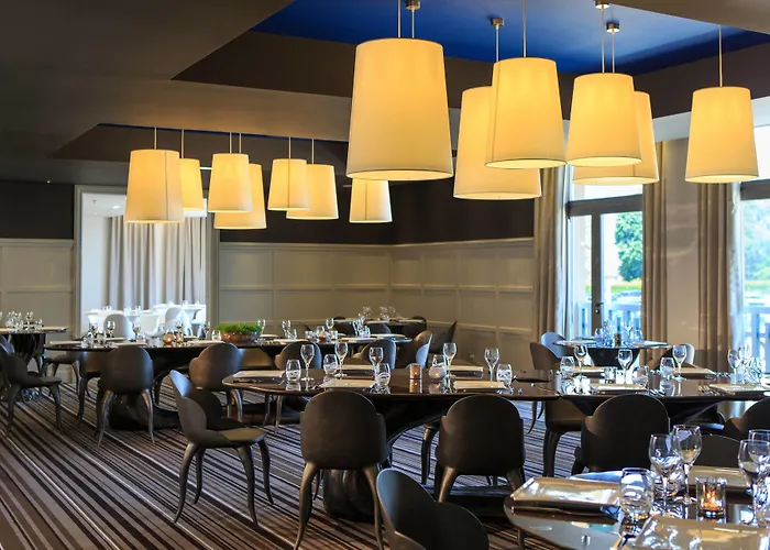 מלון Renaissance Paris Hippodrome De St. Cloud 4*