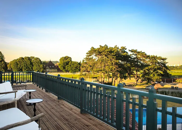 Renaissance Paris Hippodrome De St. Cloud Hotel