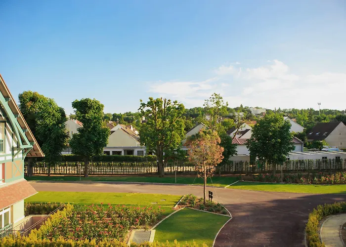 מלון Renaissance Paris Hippodrome De St. Cloud רואי-מלמזון