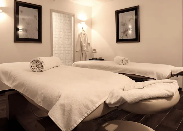 Renaissance Paris Hippodrome De St. Cloud 4*