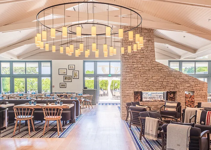 Renaissance Paris Hippodrome De St. Cloud Hotel 4*