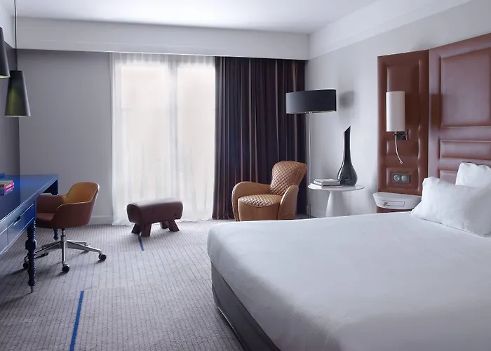 Hotel Renaissance Paris Hippodrome De St. Cloud